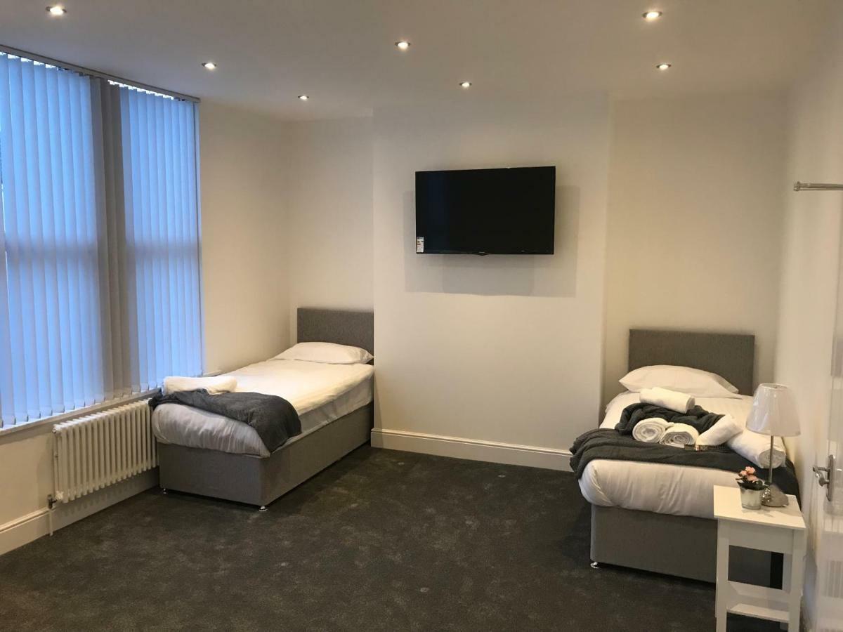 88 Anfield Road Bed & Breakfast Ливърпул Екстериор снимка