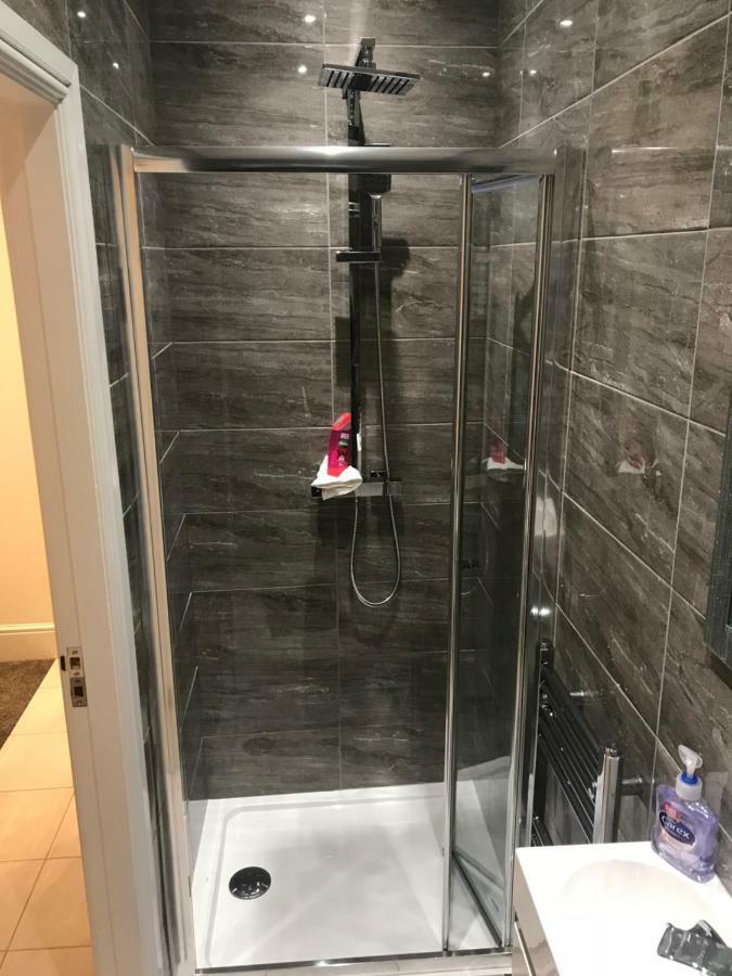 88 Anfield Road Bed & Breakfast Ливърпул Екстериор снимка