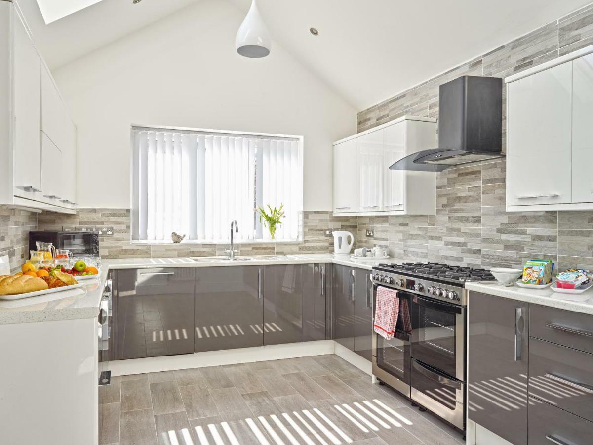 88 Anfield Road Bed & Breakfast Ливърпул Екстериор снимка